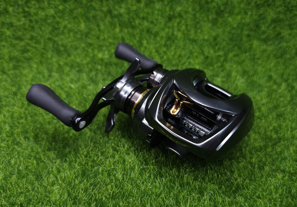 Compact Baitcast Reel Q742