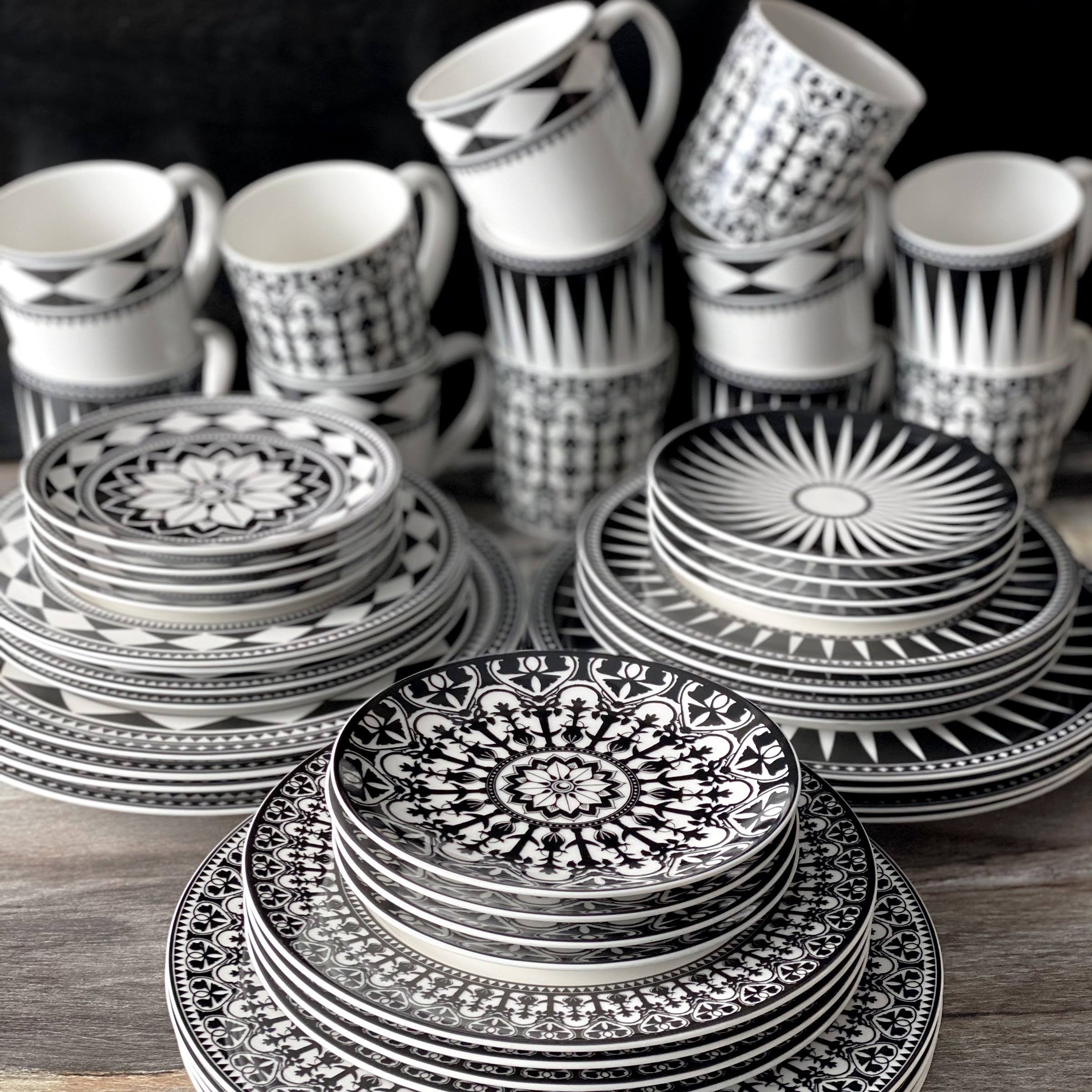 Canape Plate, Set of 4 Y450849