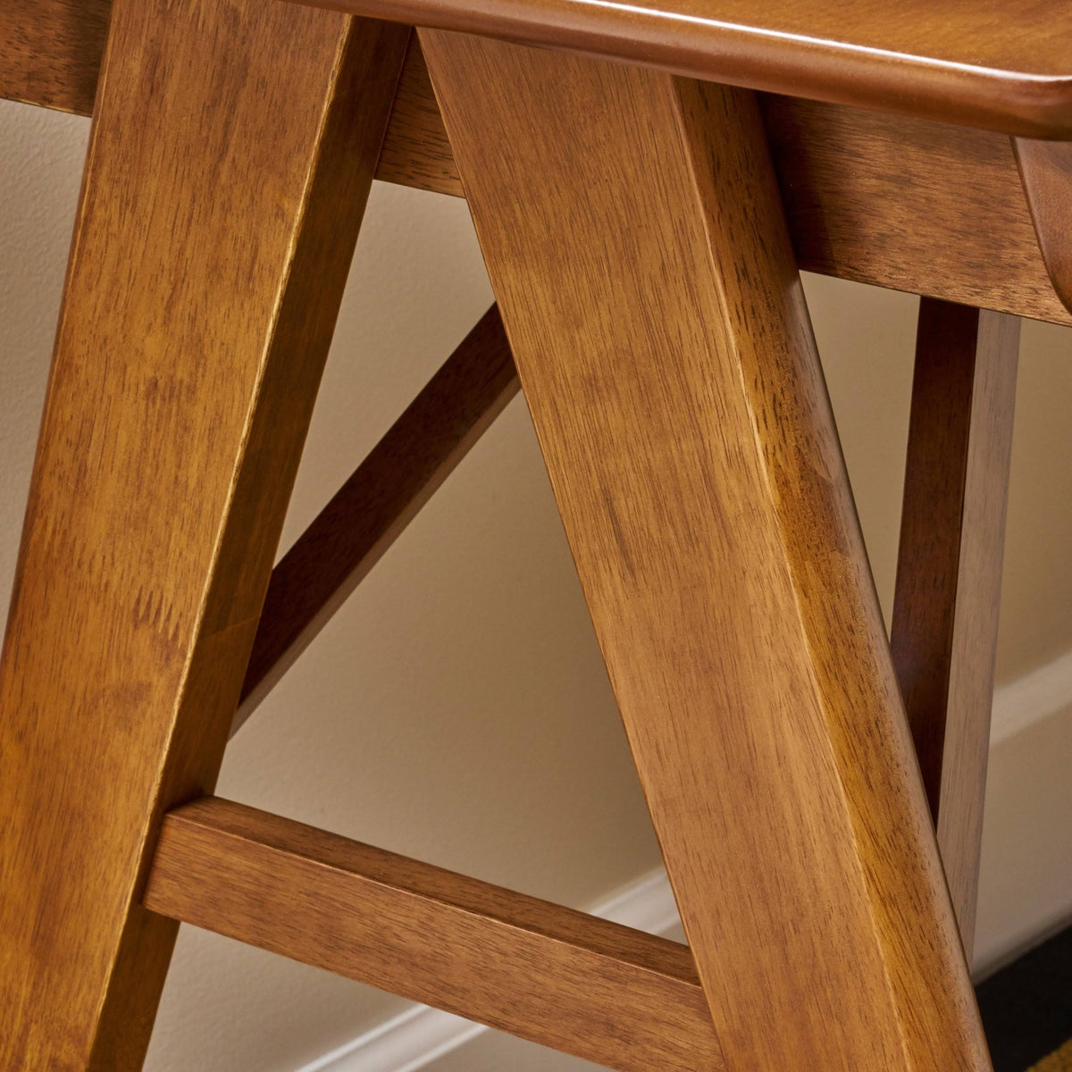 Modern Faux Wood Desk with Veneer H32324