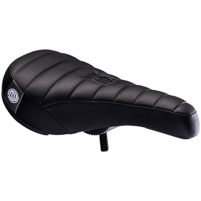 Black/Stealth Pivotal Saddle U156
