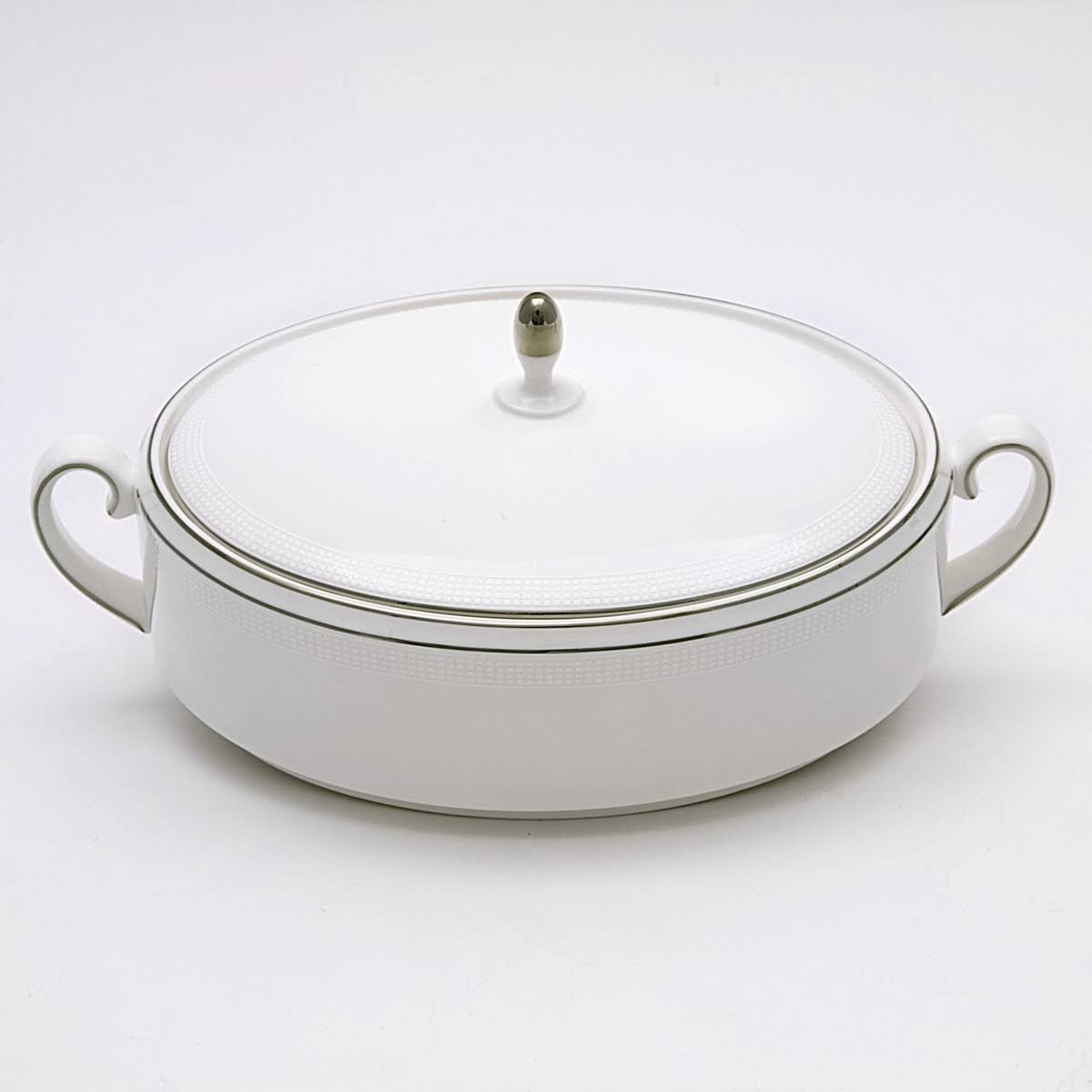 Covered Vegetable Dish O821693